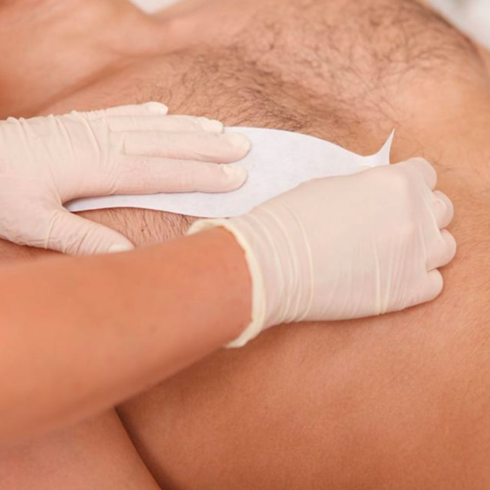 Epilation dos ou torse.